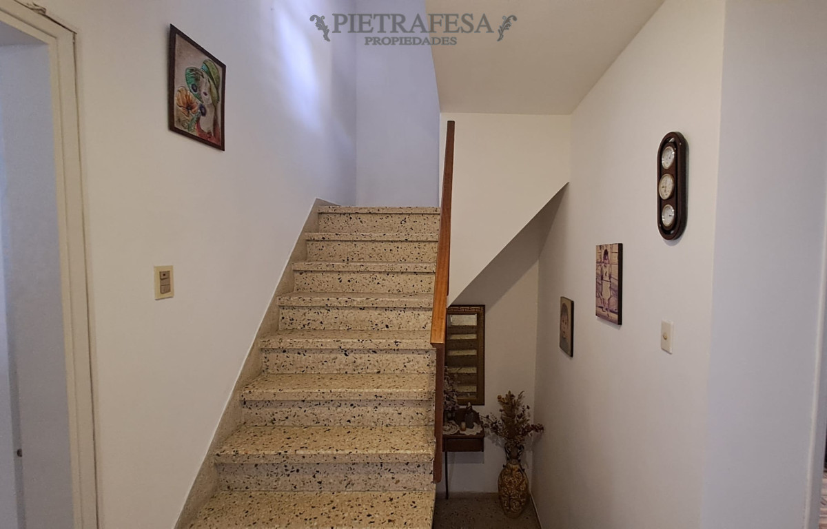 Casa ID.14035 - Casa En Cordón excelente ubicación! 3 Dorm Y Garage Padrón Único