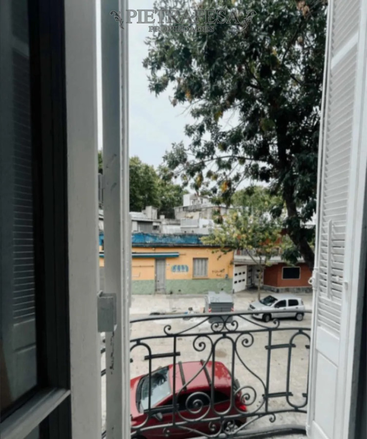 Casa ID.13931 - Venta con Renta de Casa PH - 3 dormitorios - 1 baño - Balcón - Terraza - La Comercial