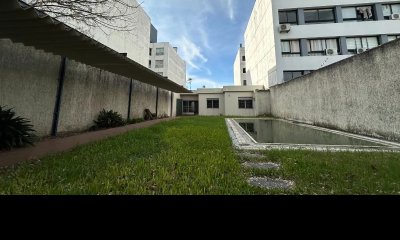 Casa en venta 4 dormitorios, 3 baños, fondo, gje-Buceo