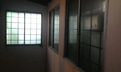 Casa en Venta + Comercio Rentado - 3 dormitorios - 2 baños - garaje - Aires Puros