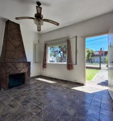 Casa en venta, 2 dormitorios, patio, cohera-Hipódromo