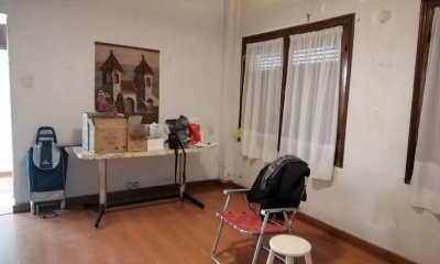 Casa en venta 2 dormitorios, 2 baños, patio y garaje-Gaboto-Cordón