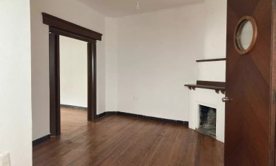 Casa de altos en venta, 3 dormitorios, 2 baños, terraza, patio con parrillero, Vazquez, Cordón.