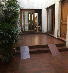 Casa en venta con renta, 3 dormitorios, 4 baños, cochera, Dr. Pablo de María, Cordón.
