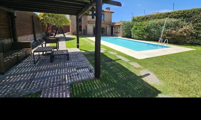 2 Casas en venta,5 dormitorios, piscina, garaje-Malvin