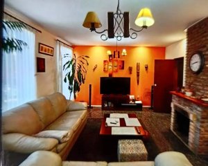 Casa en venta 4 dormitorios, 3 baños, azotea, gje-Buceo