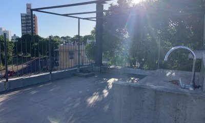 Casa en venta con renta 2 dormitorios, 1 baño y azotea-Solferino-Buceo