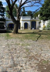 Casa a la venta - 4 dormitorios - 4 baños - jardín - cochera - Horacio Acosta y Lara - Carrasco Norte
