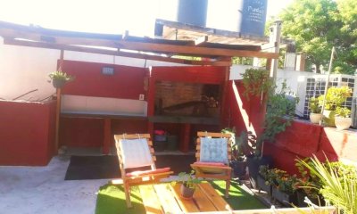 Casa en venta 3 dormitorios, 1 baño y azotea con parrillero- Miñones- Punta Carretas