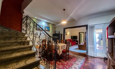Casa en venta 3 dormitorios, 2 baños, patio, barbacoa y garaje- Calle Doctor Arturo Lezama- Aguada