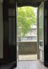 Casa en venta mas local, 5 dormitorios, 2 baños- AV. Uruguay - Centro