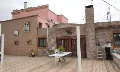 Casona en venta 5 dormitorios gran terreno-Colón