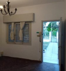 Casa en venta con renta 3 dormitorios, 2 baños,gje-Colón