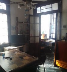 Casa mas apto en venta 6 dormitorios, 6 baños, fondo y cochera-Av. de las Instrucciones-Prado Norte