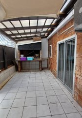 Casa amplia en venta 2 dormitorios, 1 baño, cochera-Maroñas