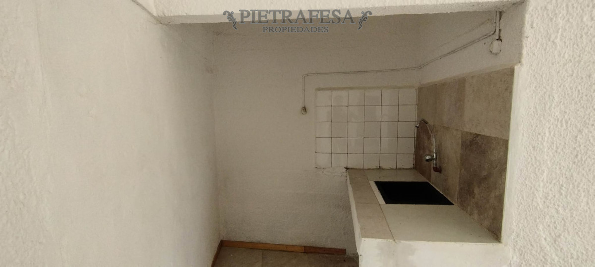 Casa ID.15192 - Casa en alquiler, 2 dormitorios, 1 baños, jardin. Solymar Norte