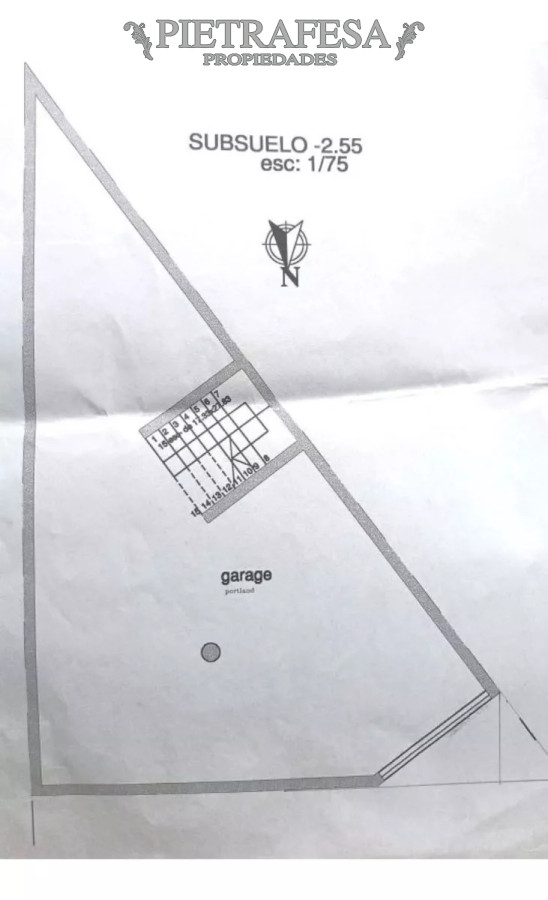 Casa ID.8728 - Casa en venta, 4 dormitorios, 3 baños, patio y gje-Dr. Elías Regules-Carrasco Norte