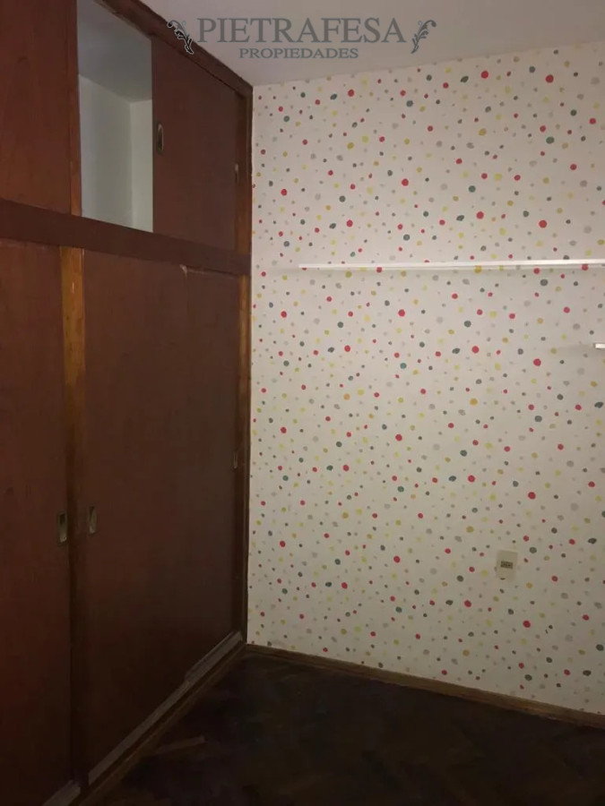 Casa ID.15303 - Casa en alquiler, 2 dormitorios, 2 baños, patio, garaje. Carrasco.