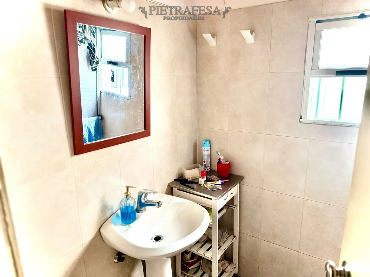 Casa ID.15056 - Casa en alquiler, 3 dormitorios, 2 baños, patio, piscina, cochera. CARRASCO