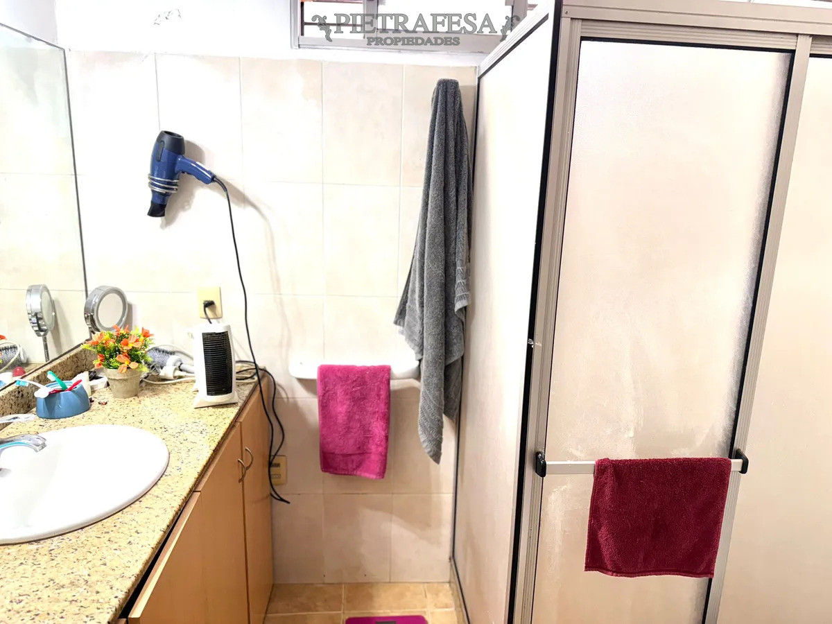 Casa ID.15056 - Casa en alquiler, 3 dormitorios, 2 baños, patio, piscina, cochera. CARRASCO