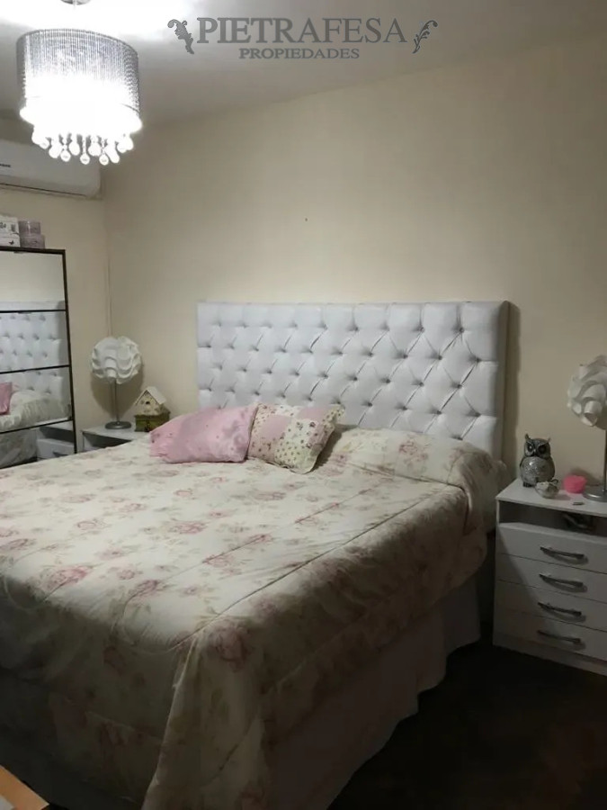 Casa ID.15303 - Casa en alquiler, 2 dormitorios, 2 baños, patio, garaje. Carrasco.