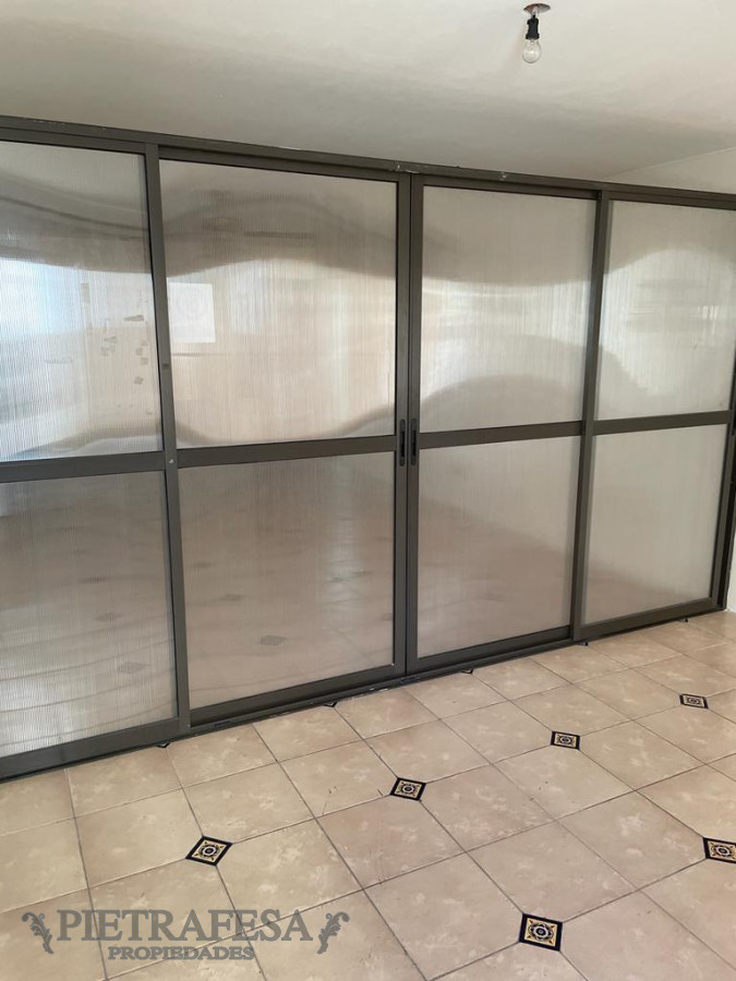 Local Comercial ID.604 - Venta con renta  monoambiente con garaje - Colonia - Centro 