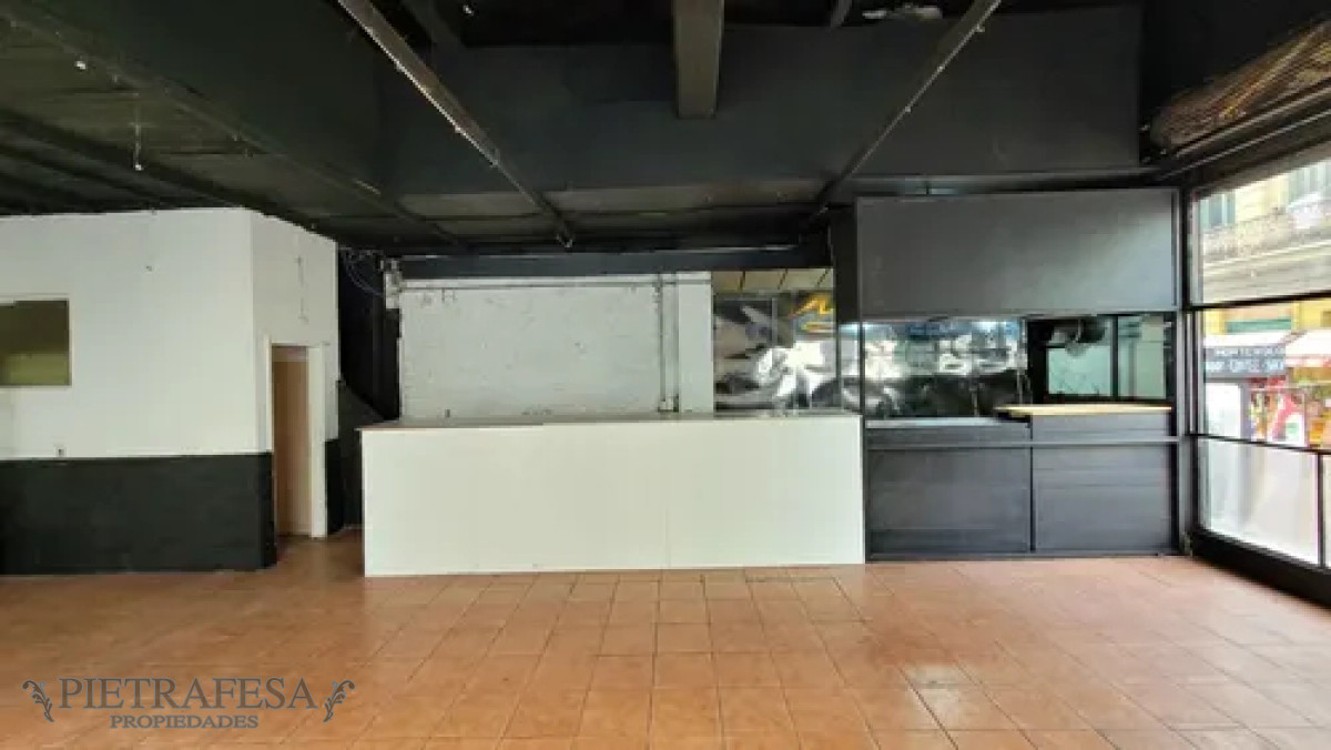 Local Comercial ID.13708 - Local en alquiler, 2baños. Ciudad Vieja.