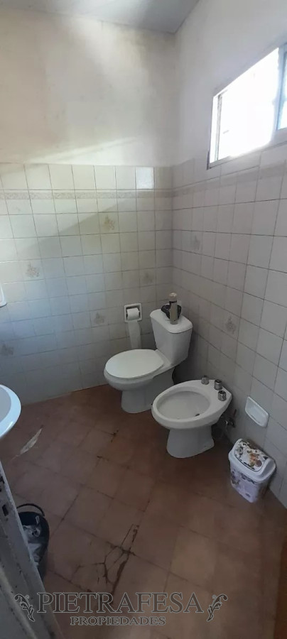 Local Comercial ID.11532 - Llaves de papelería, bazar -Paso Molino