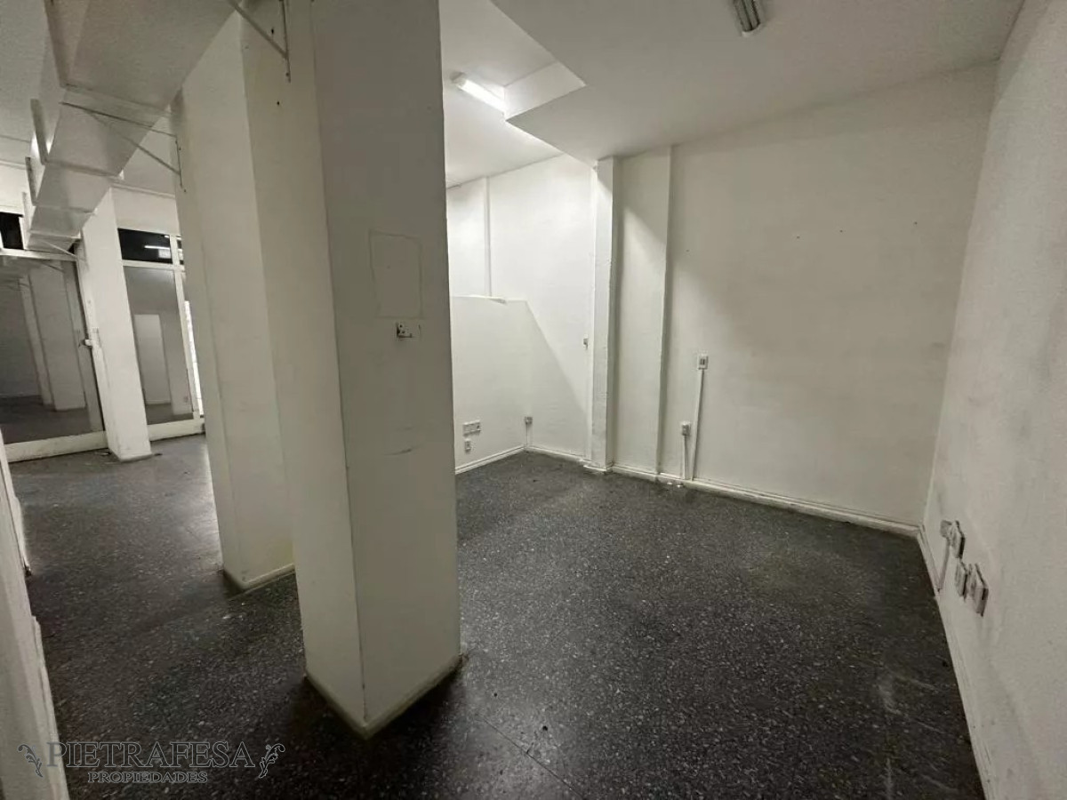 Local Comercial ID.7089 - Local en venta- 18 de Julio-Codón
