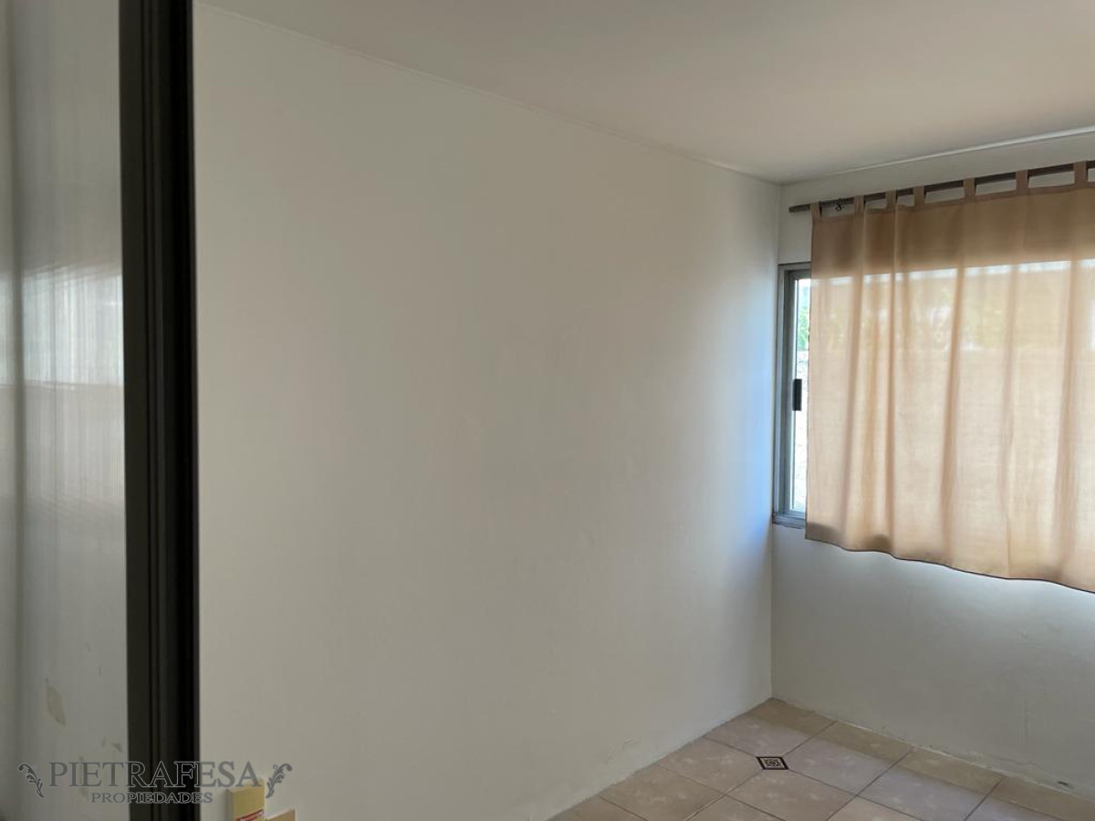 Local Comercial ID.604 - Venta con renta  monoambiente con garaje - Colonia - Centro 