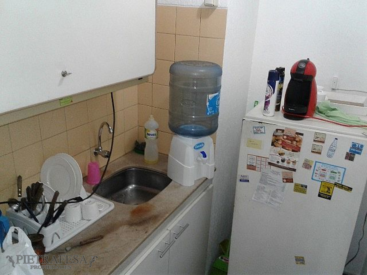 Local Comercial ID.605 - Oficina en venta con terraza - Rio Branco - Centro 