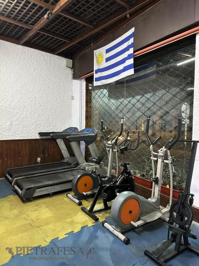 Local Comercial ID.11983 - Llaves de gimnasio en venta-Bella Vista 