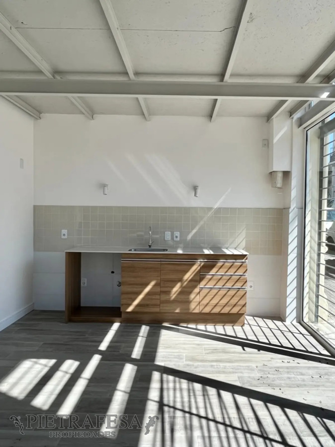 Local Comercial ID.6013 - Local o vivienda en venta con Renta- Isla de flores - Palermo
