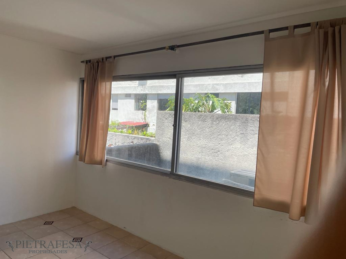 Local Comercial ID.604 - Venta con renta  monoambiente con garaje - Colonia - Centro 