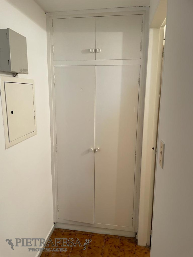 Local Comercial ID.604 - Venta con renta  monoambiente con garaje - Colonia - Centro 