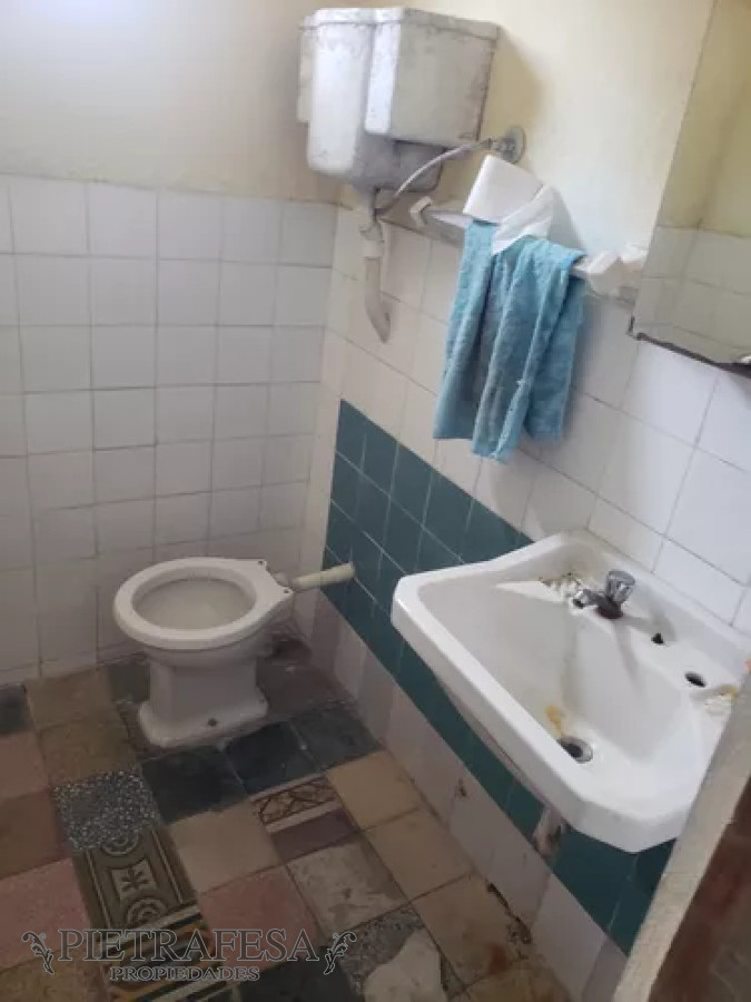 Local Comercial ID.12657 - Local en alquiler, monoambiente, 1baño. Malvin Norte.