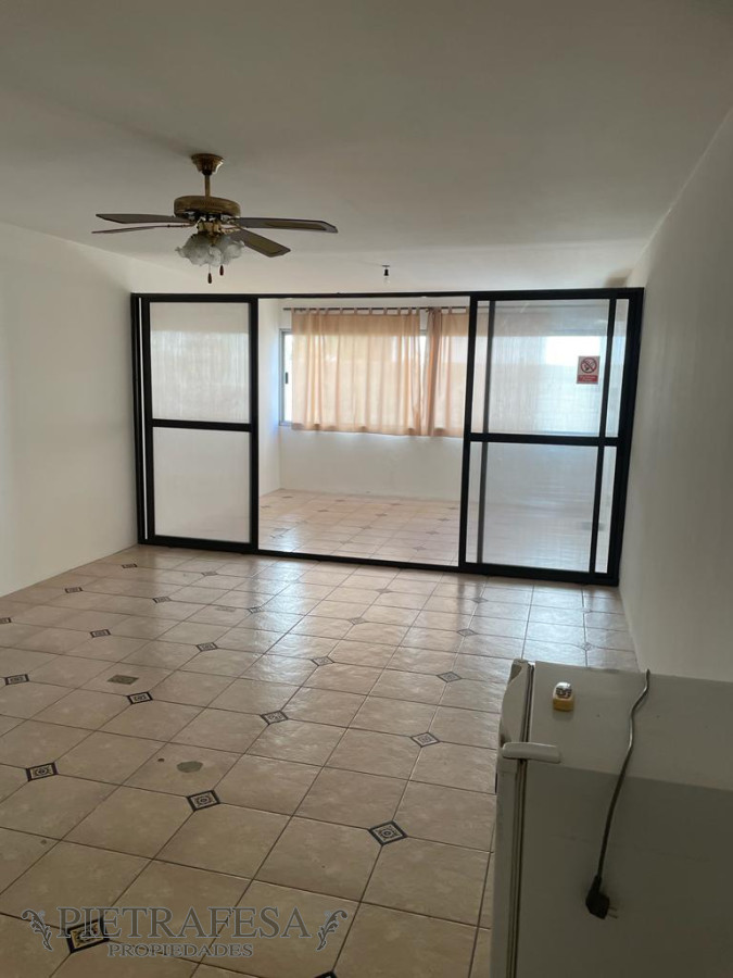 Local Comercial ID.604 - Venta con renta  monoambiente con garaje - Colonia - Centro 