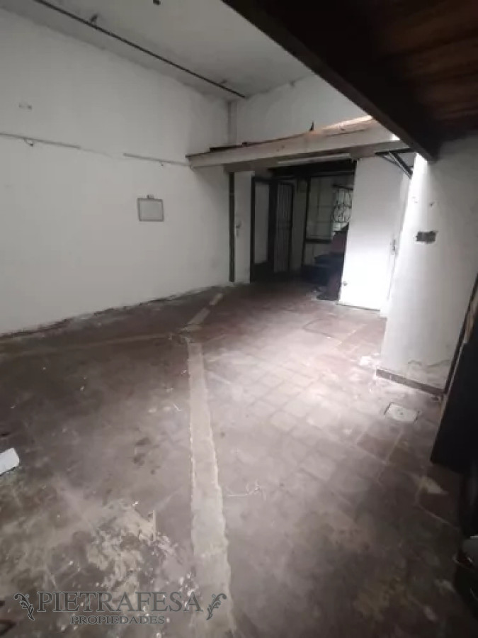 Local Comercial ID.12683 - Local en alquiler, 1baño. Centro.