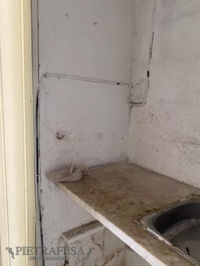 Local Comercial ID.12463 - Local en alquiler, cocina, 1baño. Shangrila.