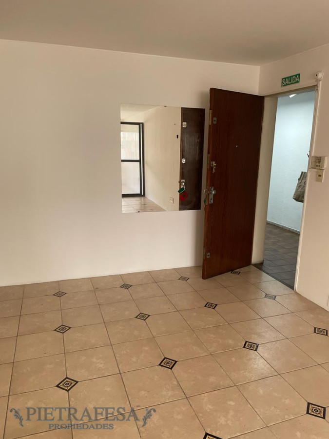 Local Comercial ID.604 - Venta con renta  monoambiente con garaje - Colonia - Centro 