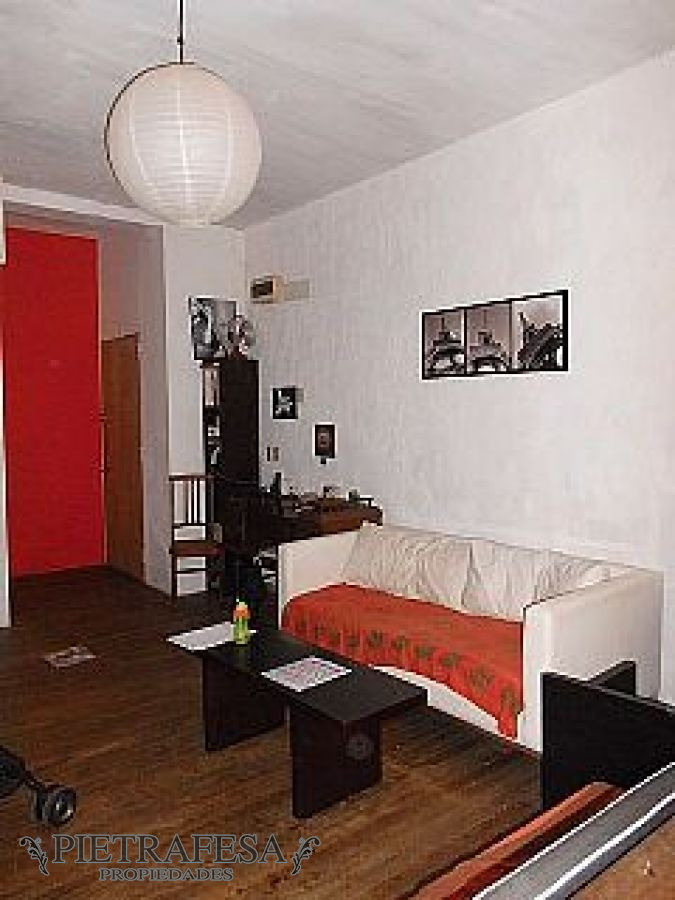 Local Comercial ID.3172 - Venta de Duplex mas monoambiente, 2 baños, 18 de julio esq Juan paullier Cordón.