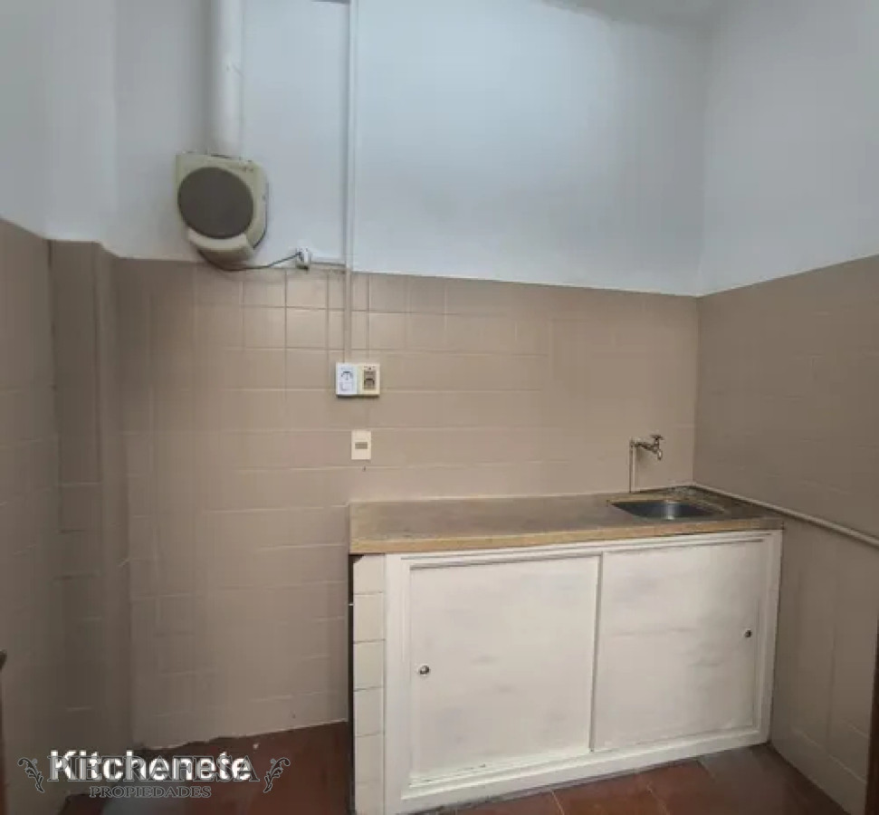 Local Comercial ID.13330 - Locales en alquiler, 1baño, kitchenette. Goes.