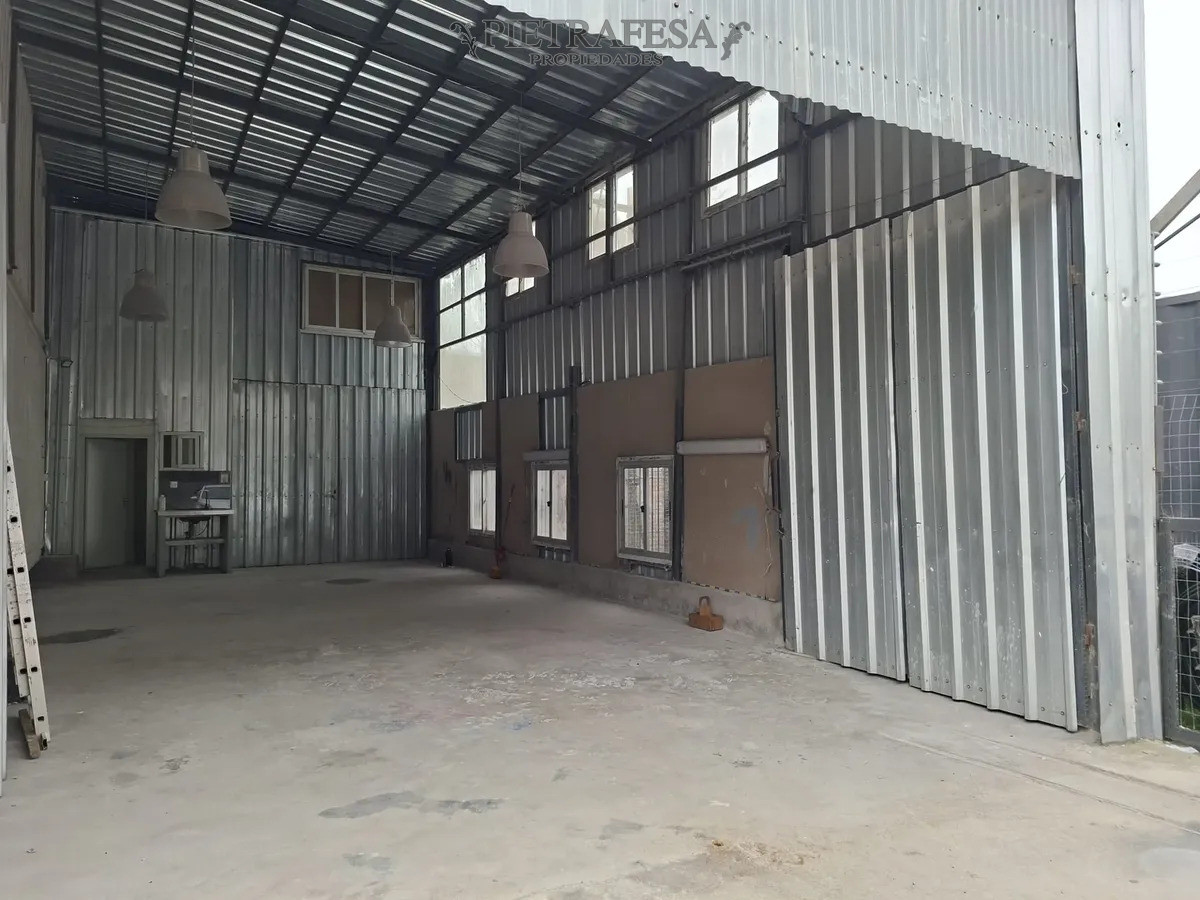 Local Comercial ID.16366 - Local comercial en alquiler, 1 baño. Paso Carrasco.