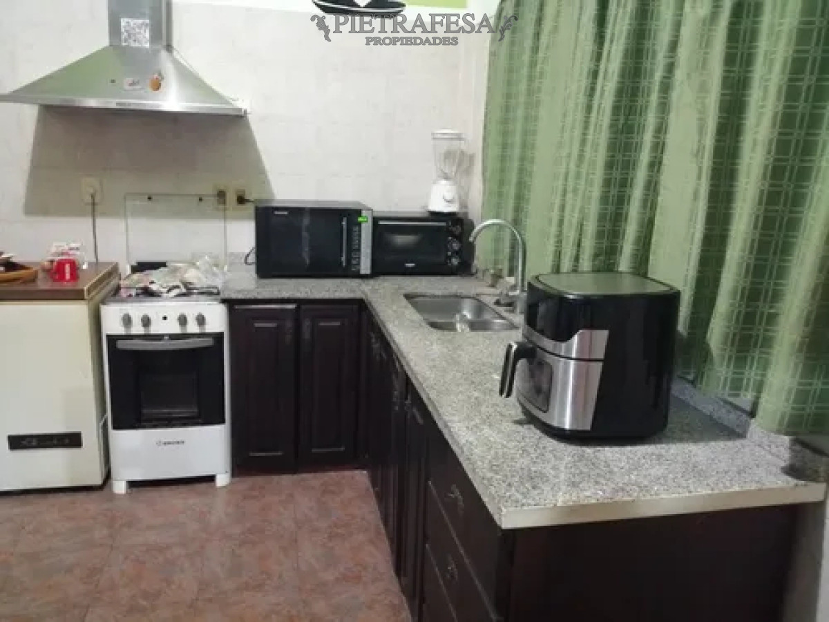 Local Comercial ID.14301 - Local en alquiler, 1 baño, cocina. Barrio Sur.