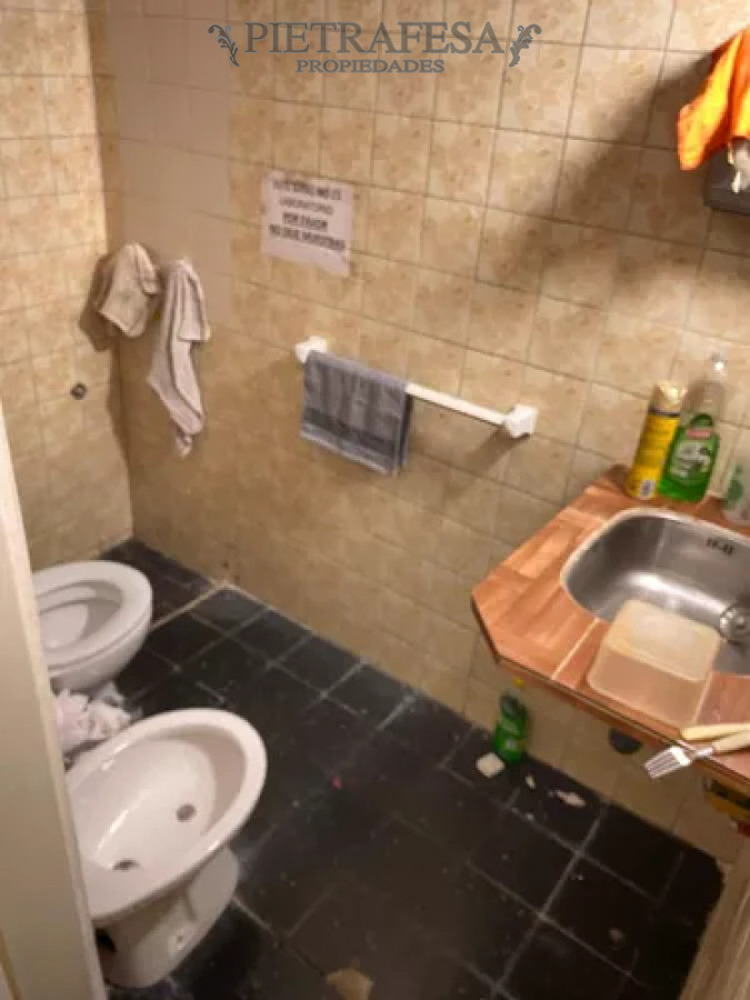 Local Comercial ID.12453 - Local amplio en venta con renta zona Centro