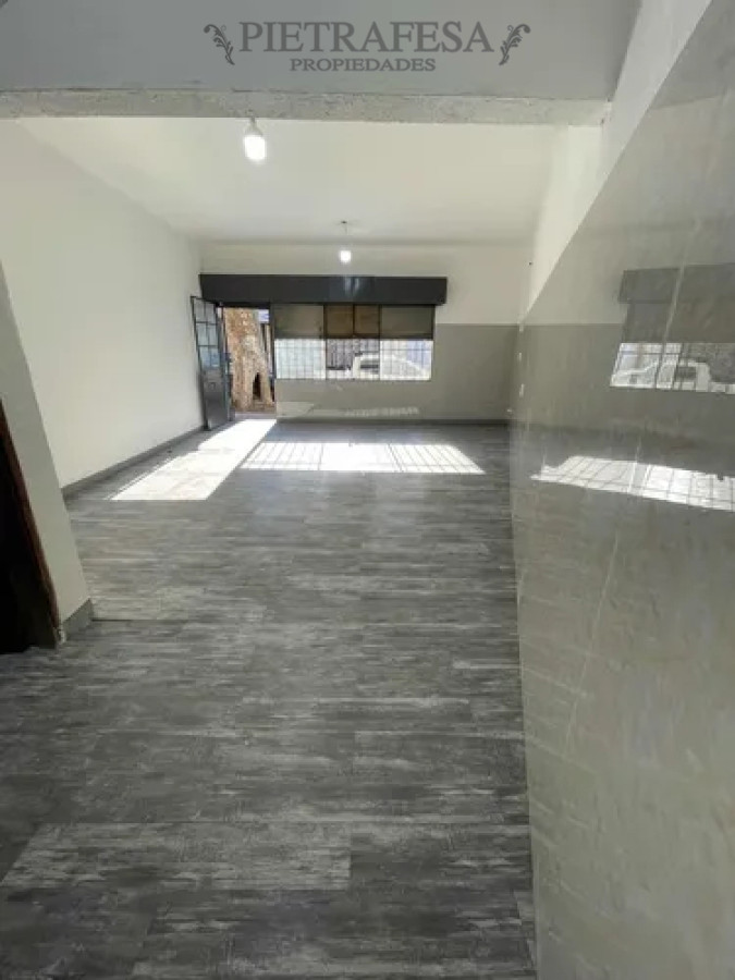 Local Comercial ID.14447 - Local en alquiler, 1 baño. Aguada.