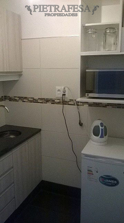 Local Comercial ID.619 - Ideal ambiente para oficina en venta - 18 de Julio - Cordón 