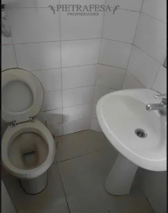 Local Comercial ID.14137 - Local en alquiler, 1 baño, patio. Unión.