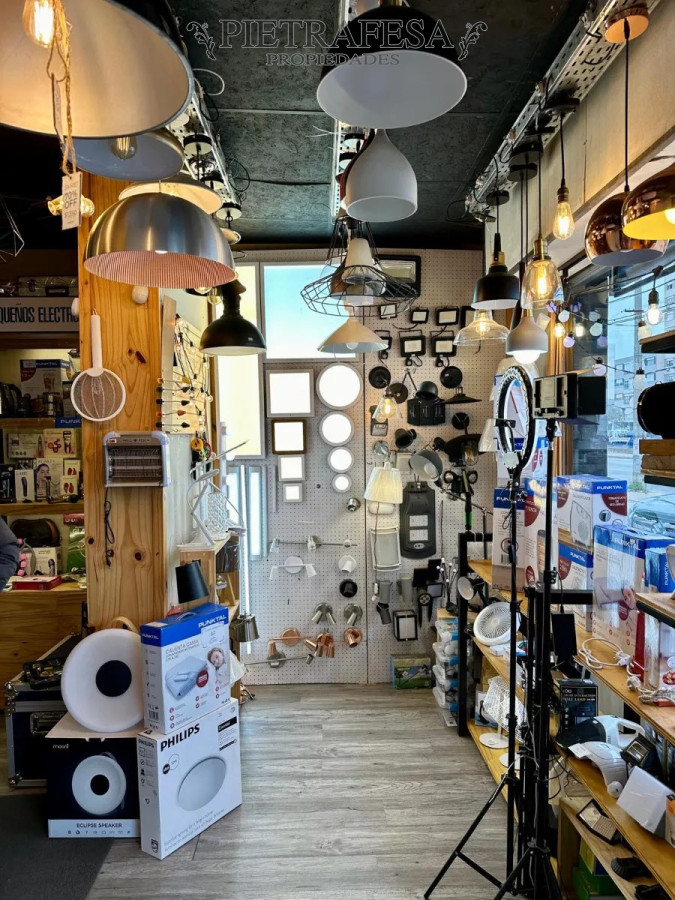 Local Comercial ID.10337 - Llaves de tienda electrónica-Buceo 