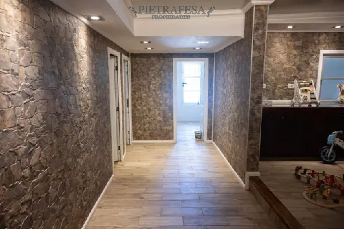 Local Comercial ID.12436 - Local en alquiler, 4baños, cocina, patio. Brazo Oriental.